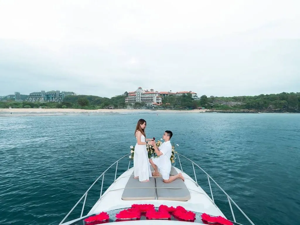 Surprise On Yacht Bali